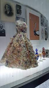 Dior Designer Of Dreams Part Ii Style File Friday An Historian About Town Historical Dresses Rose Print Dress Fashion History