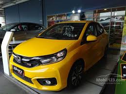 Harga honda mobilio 2021 mulai dari rp 197,60 juta. Jual Mobil Honda Brio 2021 Rs 1 2 Di Dki Jakarta Automatic Hatchback Kuning Rp 176 000 000 7374461 Mobil123 Com