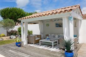 Site officiel du camping le logis à saint jean de monts pas cher calme familial peu d'animation 3* piscine chauffée(nocturne) wifi,à 4 km du bord de mer. Le Domaine De Vertmarines Saint Jean De Monts Villa 6 Personen