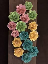 This craft was made from pastel pink and purple coloured paper. Mini Paper Flowers In Pastel Colors By Dea Ideas Kindergeburtstag Fruhling Projekte