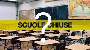 Dal 7 gennaio riparte la scuola in presenza anche al liceo (sia pur al 50 per cento) e ritorna il modello che divide le regioni per fasce di rischio, gialla, arancione. A2dgi42xjcvknm