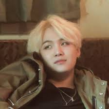 By @tansaie I realized that many baby ARMYs may not know that SUGA has  already released three powerful solo albums. The first one, Agust D (2016)  — In this album, SUGA opens