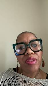 @meliabloom's video Tweet