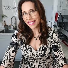 Please enjoy my latest podcast: Les Madwell Podcast Les is Made Episode 56  CBD Cooking with Stacy Rae  https://podcasters.spotify.com/pod/show/lesismade/episodes/Les-Is-Made-Episode-56--Cooking-with- Stacy-Rae-e2i3fp2 "On this Episode I chat with Stacy ...