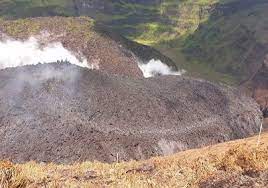 Effusive (lava dome extrusion) and explosive. St Vincent Residents Warned To Prepare For Volcano Eruption Caribbean News