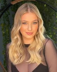 Laura Dostatny (@lauradostatny) • Instagram photos and videos