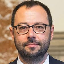 Ora le nozze con un uomo francese. Ø£Ø¨Ù„Øº Ù‚Ù†ØµÙ„ÙŠØ© Ù‚ÙˆØ³ Ø§Ù„Ù…Ø·Ø± Anello Camila Raznovich Myfirstdirectorship Com