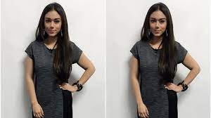 Wanita 32 tahun akui pernah alami kdrt di depan putra semata wayangnya. Hadiri Insert Awards Thalita Latief Tampil Menawan Bukti Lemak Terhempaskan Usai Punya Momongan Tribunstyle Com