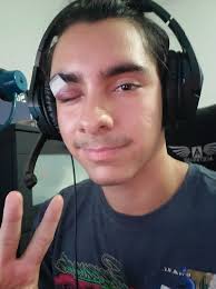 Who's more likely to end up in surgery if there was a fist fight? Romo or  RG3?