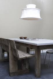 lichtgrijze betonlook tafel met steigerhout beton cire lichtgrijze betonlook tafel met tafelblad van beton cire en on woonkamer tafel tafels huis interieur