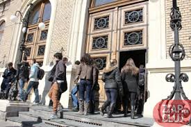 Se ha traducido del inglés automáticamente, y a menudo necesita un poco de atención humana. Analiza 80 000 De Studenti Aduc La Cluj Anual 400 De Milioane De Euro Ziar De Cluj