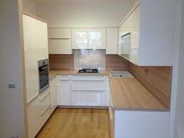 Kleine Dankuchen In U Opstelling Opbergruimte House Design Tiny Kitchen Home