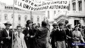 El día de hoy 23 de mayo se celebra en méxico el día del estudiante, celebración por tal motivo los alumnos de esta escuela reclamaron que ese día fuera recordado como el día del estudiante en honor a los agredidos y que la plaza de santo domingo en la ciudad de méxico fuera llamada plaza. Vwyhqiox7may M