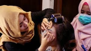 Mbu takut kunjungin rumah ibu pengabdi setan #part2. Nindy Ayunda S Husband In A Drug Case Prilly Latuconsina Is Secretly Pre Wedding