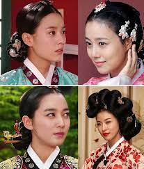 Traditional Hairstyles Worn With Hanbok The Korean Hanbok Represents One Of The Most Visible Aspects Of Ko Korean Hanbok Korean Hairstyle Korean Men Hairstyle