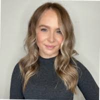 Molly Geer's Instagram, Twitter & Facebook