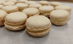 Recette Cap Patissier Semaine 15 Des Macarons En Veux Tu En Voila Vanille Pistache Framboise Passion Les Idees De Mimi