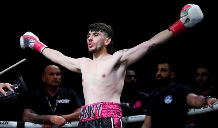 YouTuber Danny Aarons left unrecognisable after punch from Premier League  winner Danny Simpson in brutal boxing bout