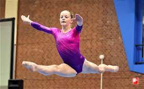Actividad integrada por un sistema de ejercicios físicos, especialmente escogidos, que requieren fuerza, flexibilidad y agilidad. Gimnasia Artistica Que Es En Que Consiste Historia Elementos Reglas