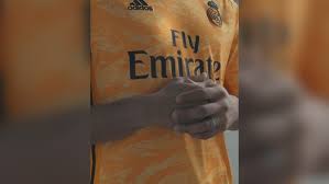 See more of jersey real madrid on facebook. Real Madrid Official Here Is Real Madrid S New Home Kit For The 2019 20 Season Marca In English