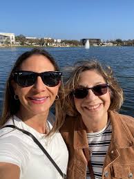 Such a fun weekend getaway with Sandi Ann. Loved spending quality time with  family and enjoying Christmas festivities in sunny FL. 🎄🌴🦋🦢