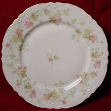 Gold trim bavaria china patterns. Maple Leaf By Hutschenreuther Selb Bavaria Germany Made 1943 1979 It Has A Gold Trim Around The Scalloped And Emb Vintage Tea Party Vintage Autumn Selb