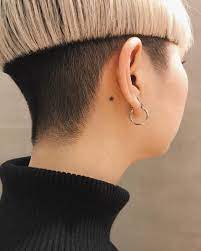 chikara abeさんはinstagramを利用しています guest フィットするライン感を 綺麗に丁寧にカットします 最近の定番のneoコボちゃんカット velohairsalon 原宿美容室 オススメヘア かりあげ女子 オシャレ ショート カ メンズヘアカット 刈り上げボブ