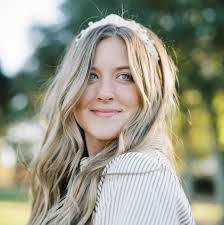 Kimberly Deloach's Instagram, Twitter & Facebook