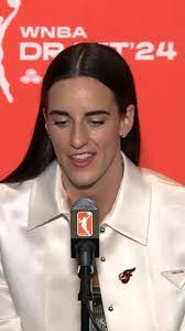 Kim Perrot's Instagram, Twitter & Facebook