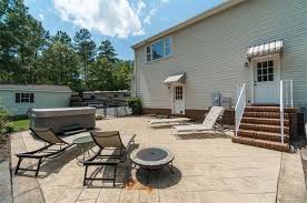 Home features 3 bedrooms,2 baths, living room, kitchen, and a laundry room. 2455 Angela Grace Ct Mechanicsville Va 23111 Mls 2015376 Redfin