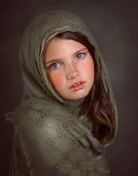 What is the correct image after calibrating the LaCie Blue Electron IV?