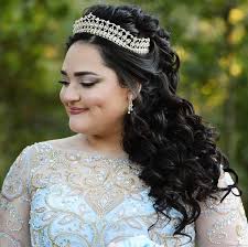 Natural curls definitely come with good days and bad days and we are here to help. 40 Stunning Quinceanera Hairstyles For 2021 Hairstylecamp