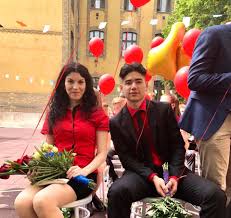 Лю шаоан / shaoang liu. Liu Shaoang Ballagas Egy Korszak Lezarult High School Graduation A Chapter Has Ended Facebook