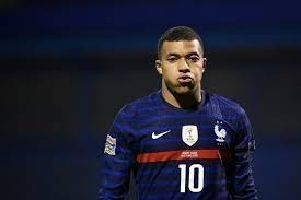 Trop individualiste à konya, kylian mbappé, l'attaquant parisien de 20 ans, émet des signaux négatifs depuis plusieurs semaines, notamment dans son attitude. Equipe De France De Football Mbappe Indispensable Surprise Thuram Camavinga Dispense Actu