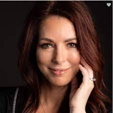 Lisa Heffner's Instagram, Twitter & Facebook