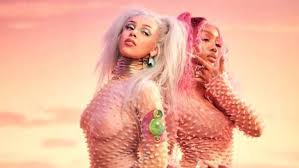 Doja rose to prominence in 2018 with her single mooo!, which became a viral success on youtube. Watch Doja Cat And Sza S Trippy Video For Kiss Me More Variety