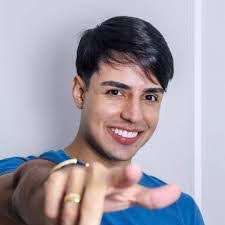 Marco Tulio's Instagram, Twitter & Facebook