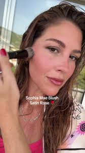 Vakantie glow met de blissfull blush van @SOPHIA MAE
