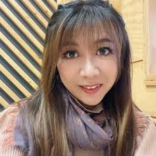 營多麵不得不推給大家！ 有誰知道這個麵這麼好吃啊！第一次來朋友家烤肉竟然煮泡麵當配餐🤣🤣🤣但是太好吃了啦！我朋友特別提醒這個麵的調料包是獨立的