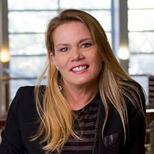 Sandra Joy's Instagram, Twitter & Facebook