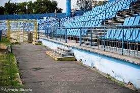 Ruch chorzów is a polish association football club based in chorzów, upper silesia. Legendarny Polski Klub Na Skraju Upadku Ruch Chorzow Nie Ma Nawet Na Koszulki Pilka Nozna Sport Pl