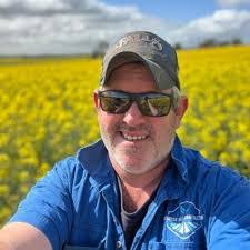 Jonathan Dyer's Instagram, Twitter & Facebook