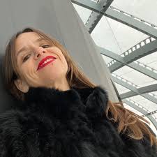 💓Feminist Steps Bari 💓 Mooooolto felice di questa avventura collettiva  Mooooolto amore per chi a camminato e risuonato con me. Mooooolta  gratitudine a @vogaartproject @flaviatritto @mixed.lgbtqia. Era lo scorso  17 ottobre ma