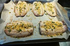 Cuoceteli in forno a 180°c per 15 minuti. Filetti Di Sgombro Con Zucchine E Guanciale Al Profumo Di Limone La Cucina Glutenfree