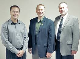 Caucus chooses Ring, Sanderson