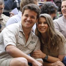 Bindi irwin is the daughter of the late steve irwin (passed about 4 yrs. Bindi Irwin Tochter Von Krokodiljager Steve Irwin Soll Geheiratet Haben Stern De