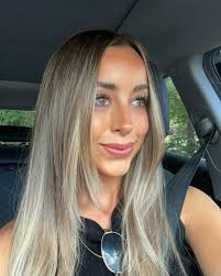 Brooke Mccormack's Instagram, Twitter & Facebook