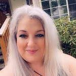 Carissa Bush's Instagram, Twitter & Facebook