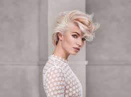 There's no mixing or mess involved—simply evenly apply it to damp hair in the shower, wait 15 minutes, then rinse thoroughly until the water runs clear. Tutorials Ub Keune