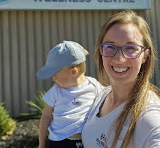 🎤 DOES YOUR KID LOVE TO SING? 🎤 Always belting out songs at home? Got a  wee performer in the making? Let them shine at our Solo Star Summer Camp